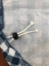 Load image into Gallery viewer, Drawstring with cord lock on table cover