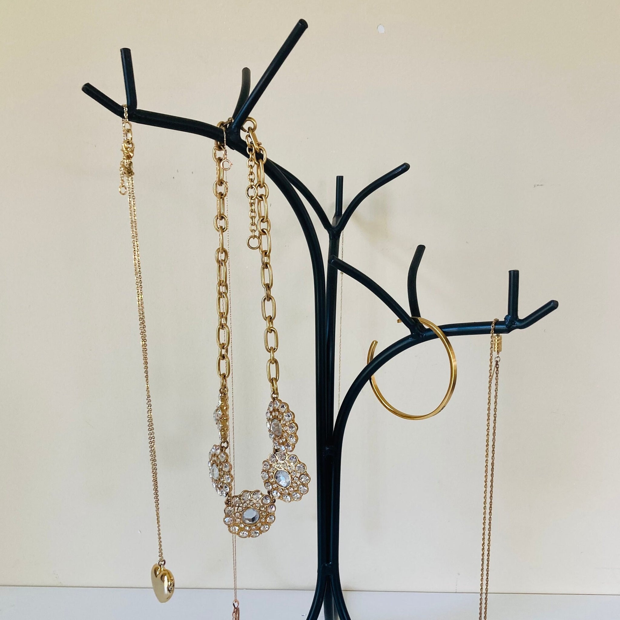 Top Necklace stand